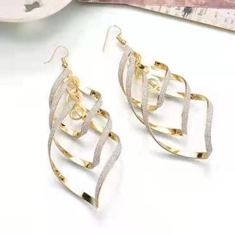 Многослойные матовые спиральные серьги Distant Love для женщин - модные длинные подвесные аксессуары