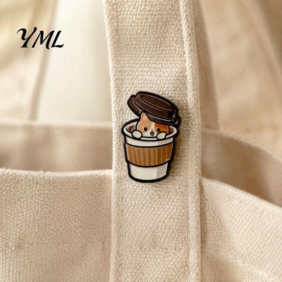 Clothing Embellishment Cartoon Coffee Cup Cat Brooch, Kitten Enamle Lapel Pin, Animal Pin Theme Alloy Badge, Accessories for Lovers Jewelry