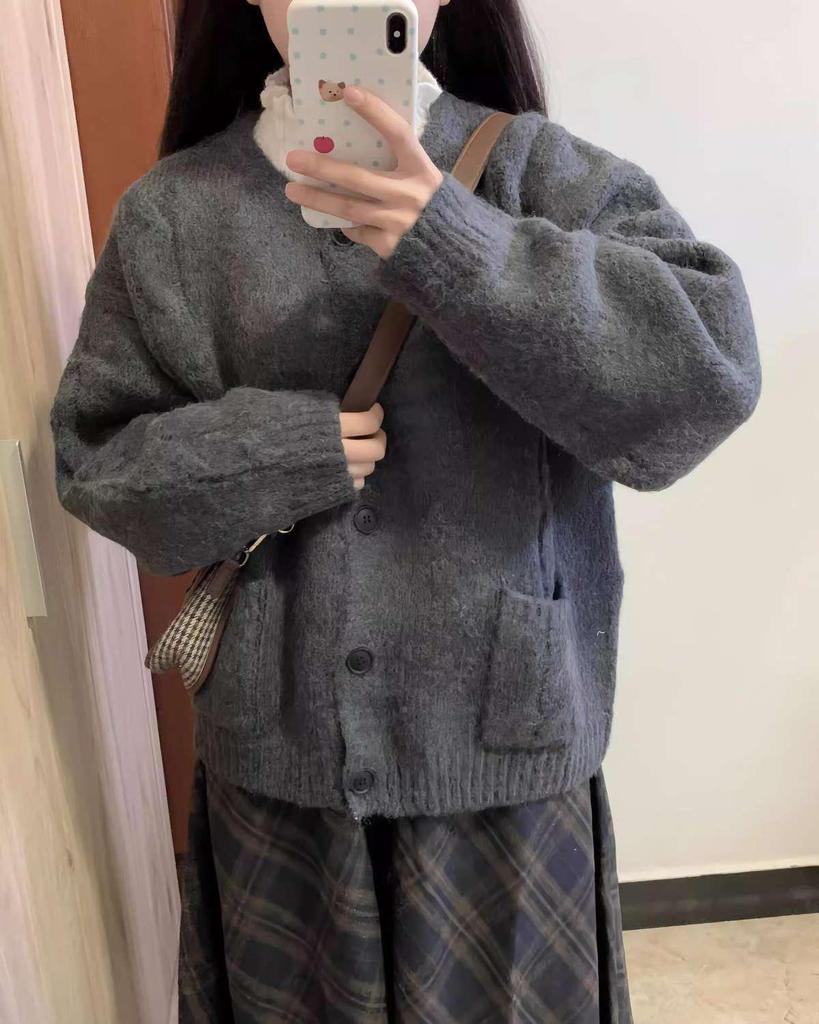 Retro Autumn Mori Girl Knitted Cardigan - Soft, Warm, Round Neck, Short Length