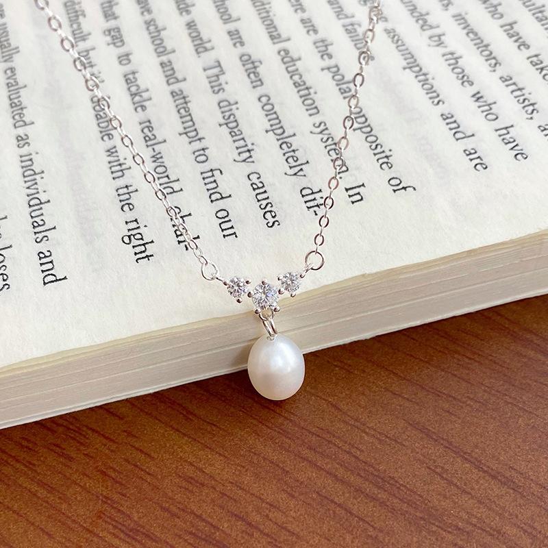 Minimalist Geometric Pearl Necklace for Women's Individualized Ins Style Versatile Style Collar Chain