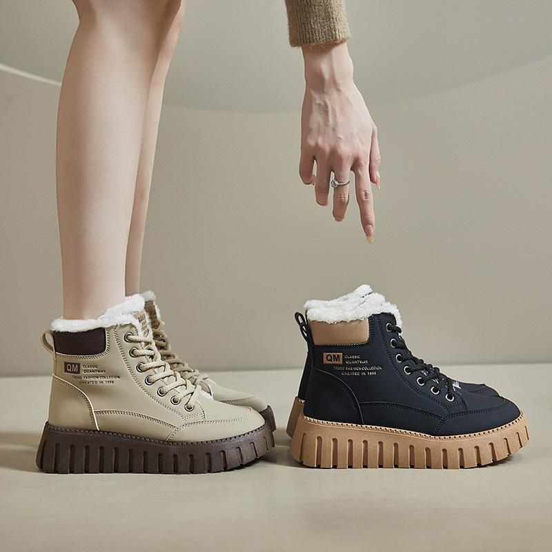 Зимние ботинки 2025 зима новинка ins корейская версия высоких бархатных женских студенческих толстоподошвенных повседневных теплых уличная мода
