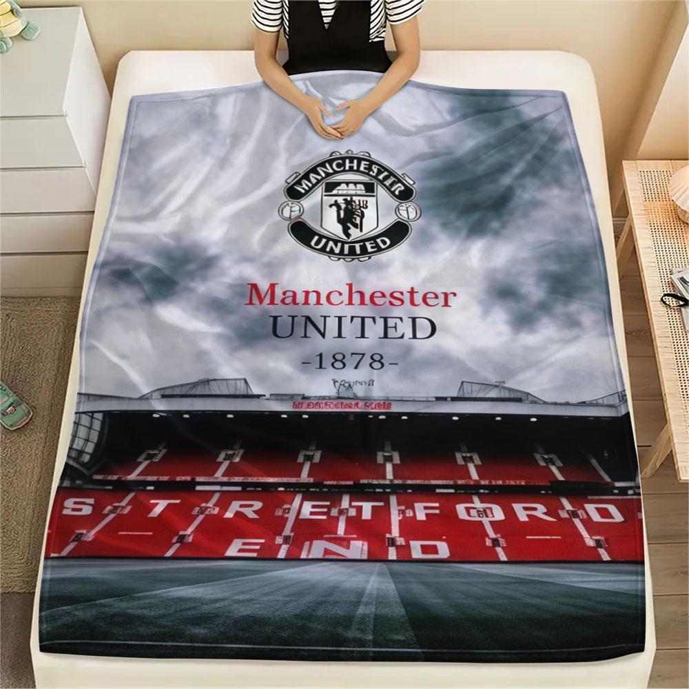 Strong MUFC Heart Blanket, High quality Comfortable for All Seasons, Home Decor, Warmth and Comfort