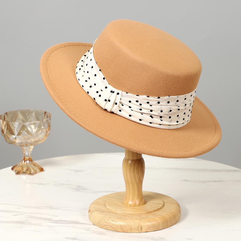 Retro polka dot elegant flat top hat women's autumn and winter flat edge retro versatile jazz hat beige socialite style felt hat