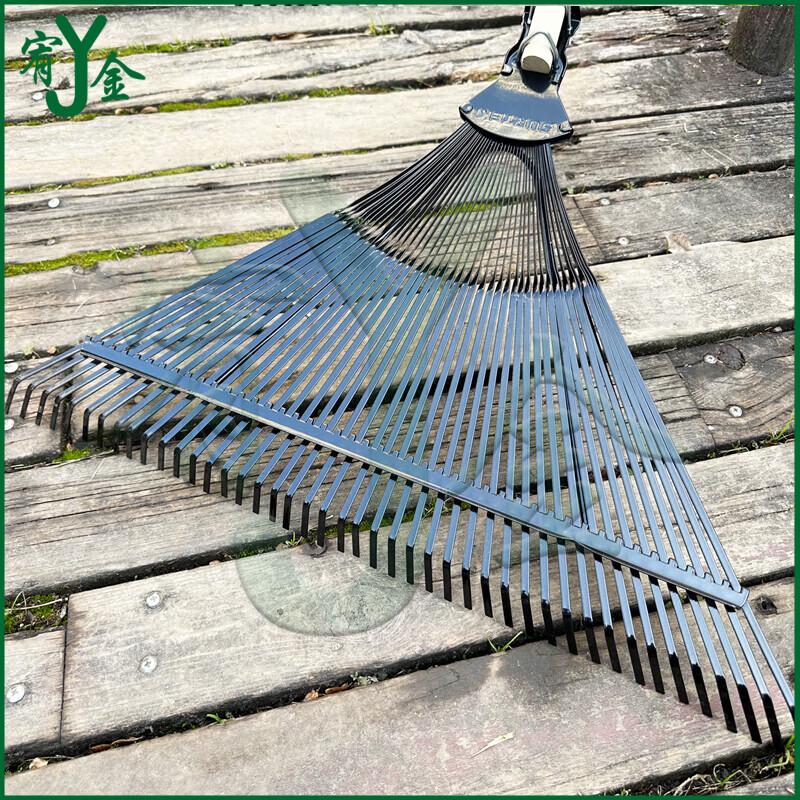 Yujin Long Handle Garden Leaf Rake