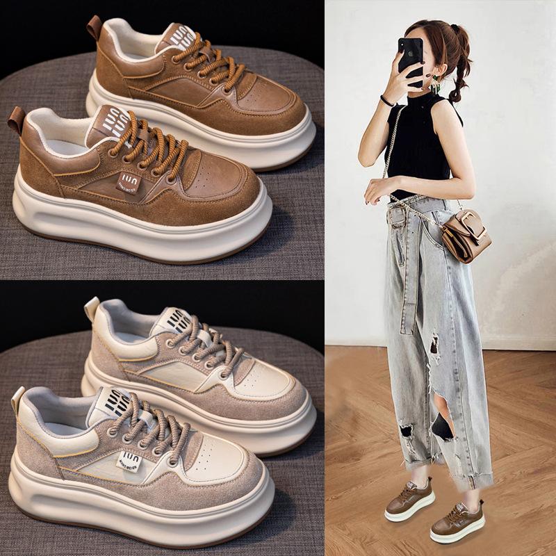 Кожаные ретро маленькие белые туфли женские осенние новые универсальные на толстой подошве увеличивающие рост повседневные туфли кроссовки маффины кеды для скейтборда