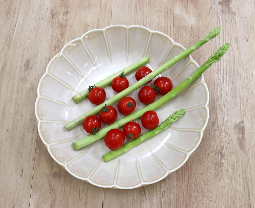 Castle Enterprises Food-Enhancing Tableware Series [24cm Deep Plates] (Titanium White) Set of 6