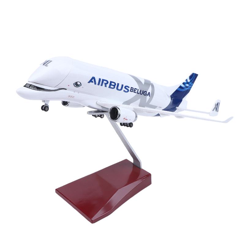 1 Набор 30 см 1:Металлическая модель самолета A330 Beluga Airways в масштабе 1:80, литая из смолы, с открывающимся грузовым отсеком, с подставкой для демонстрации