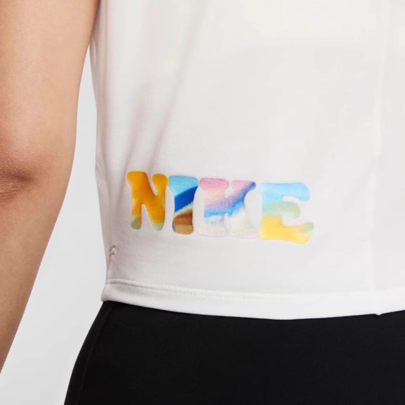 Nike Женский быстросохнущий топ с коротким рукавом Nike Dri-FIT Luxe Белый HF6182-133