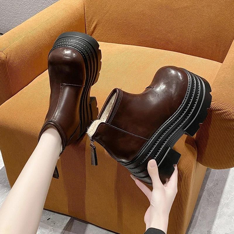 Мода 10 см Новые женские зимние массивные ботильоны, снежные ботинки на высокой платформе, меховая обувь на танкетке, плюшевые теплые короткие ботинки, кожаные челси ботинки