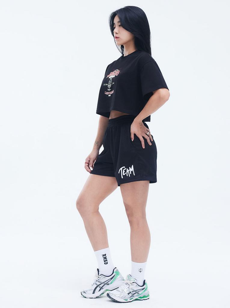 REMOVERSTUDIO Woman Devil 1982 Classic Muscle T-Shirt [Black]