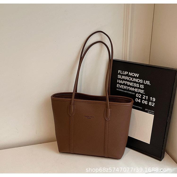 Retro Tote Bag Women's New Fashionable Simple Large-capacity Armpit Bag Casual Versatile Commuter Shoulder Bag