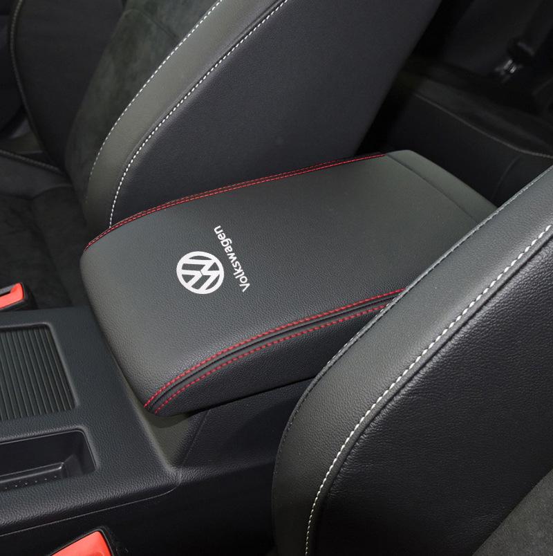 Защитный чехол на подлокотник Volkswagen CC из кожи (2010-2021)