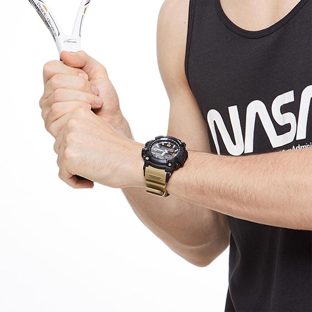 Мужские электронные наручные часы с календарём