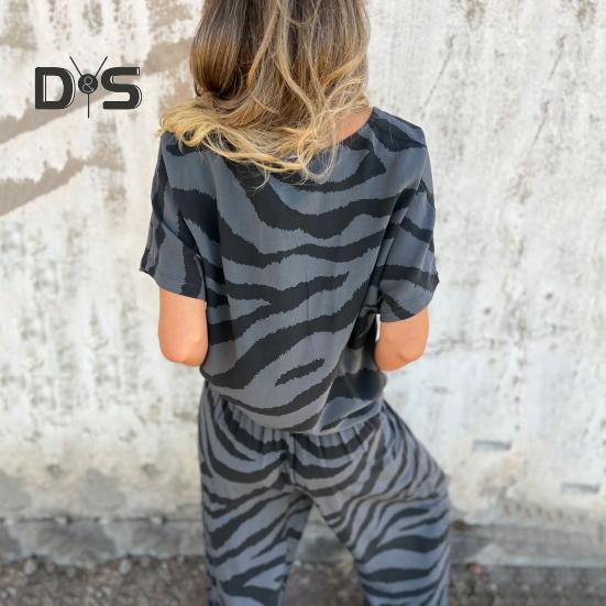 2 шт./комплект женский топ брюки костюм полосатый принт контрастный цвет V-образный вырез короткий рукав блузка широкие брюки эластичный пояс на талии наряд для поездок на работу повседневный