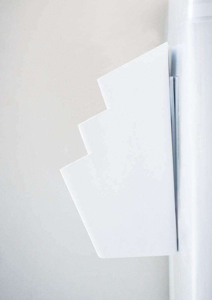 Боковой магнитный карман для хранения на холодильник Yamazaki Jitsugyo, 3 яруса, белая башня, размер 4496, прибл.. 32X13X24.5см