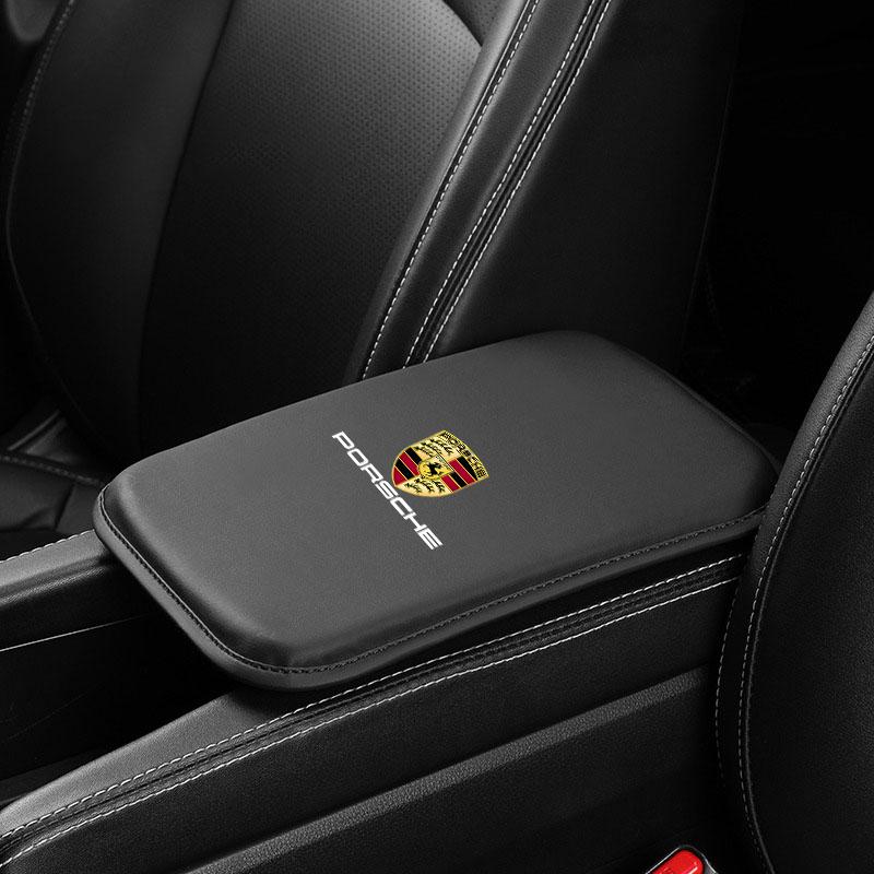Кожаные автомобильные эмблемы Декоративная накладка на крышку подлокотника Коврик Аксессуары Для Porsche Cayenne Panamera Macan Boxster 911 Carrera-GT 928 944