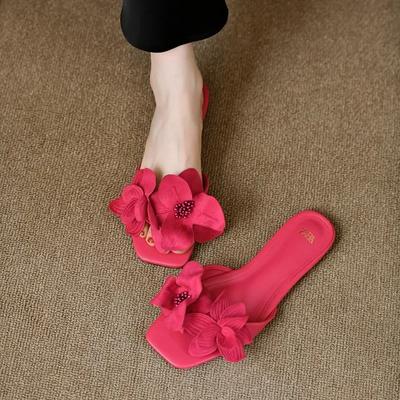 Модная обувь для женщин 2024 Высокое качество Большие размеры Женские тапочки Модные цветочные Современные тапочки Новые тапочки с квадратным носком на плоской подошве Zapatos