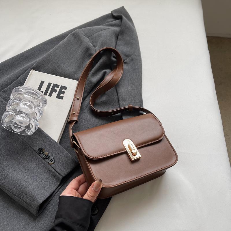 Ретро нишевая сумка высокого качества женская 2025 новая осенне-зимняя трендовая маленькая квадратная сумка универсальная сумка через плечо
