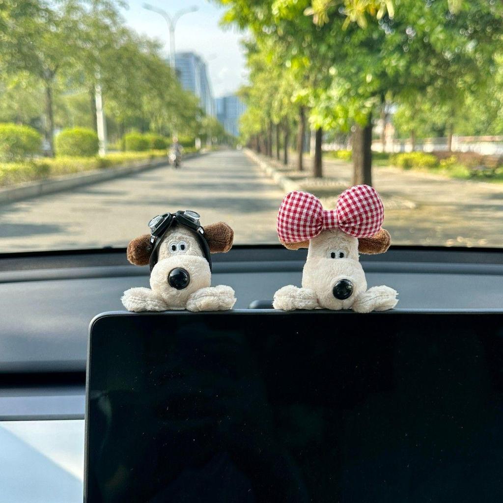 Кукла-украшение для внутреннего экрана Tesla Girls - Автомобильное украшение от Palm Dog