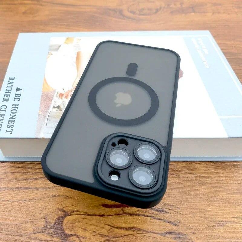 Магнитный матовый чехол для iPhone 15 14 13 12 11 Pro Max iPhone15 15Pro 14Pro для Magsafe Mag Safe с беспроводной зарядкой и крышками для объективов