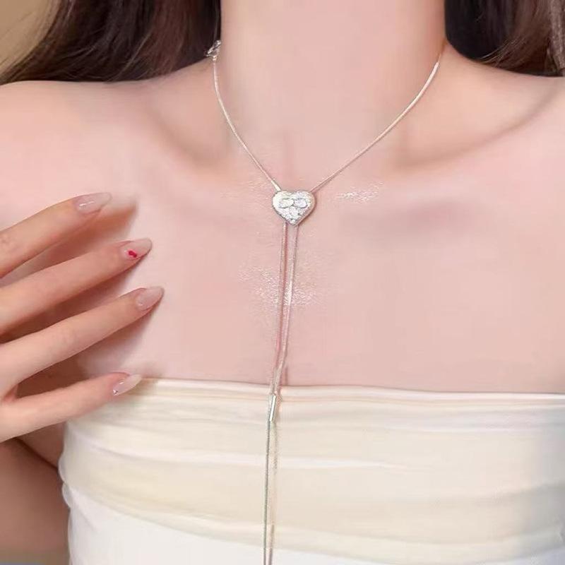 Жемчужное ожерелье женское нишевое легкое роскошное дизайнерское модное темпераментное цепочка на ключицу цепочка на шею цепочка на свитер цепочка из бисера