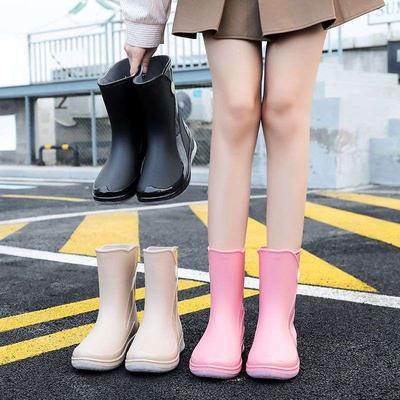 Новые дождевые туфли женские флисовые нескользящие взрослые милые средней длины модные резиновые туфли теплые флисовые резиновые сапоги износостойкие водные туфли