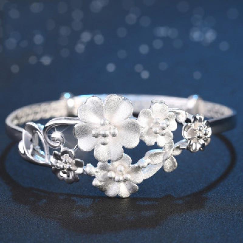 sterling silver elegant floral bracelet, adjustable, fashionable vintage style, suitable for both daily wear and parties