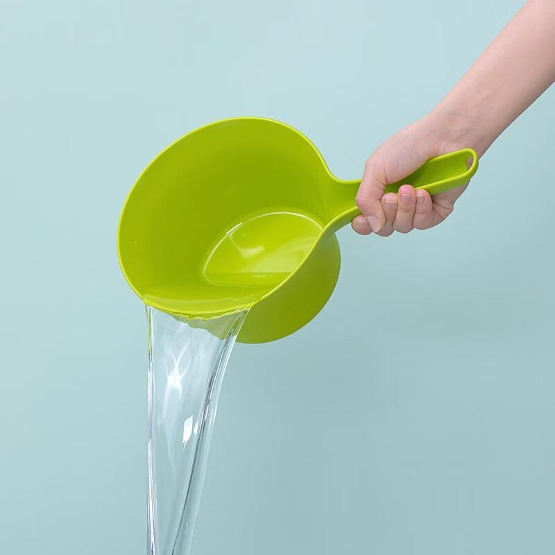 Chahua Durable PP Long Handle Water Scoop