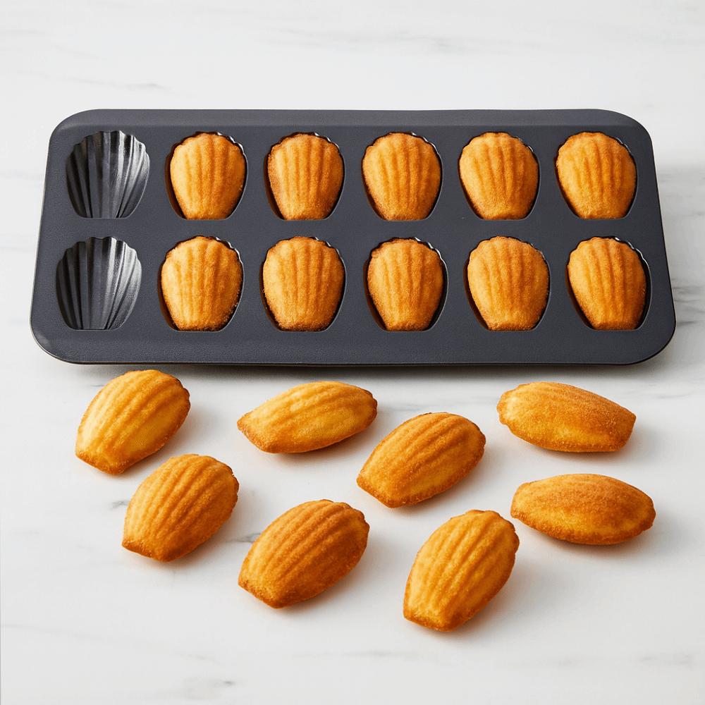 Carbon Steel Madeleine Cake Baking Pan Heat-resistant Cookie Pan  Bakery