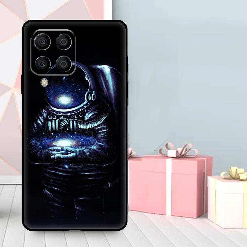 Astronaut Star Space Case For Samsung Galaxy M16 M31 M21 M13 M33 M53 M15 M35 M55 M36 M56 M12 M32 M52 M14 M34 M54