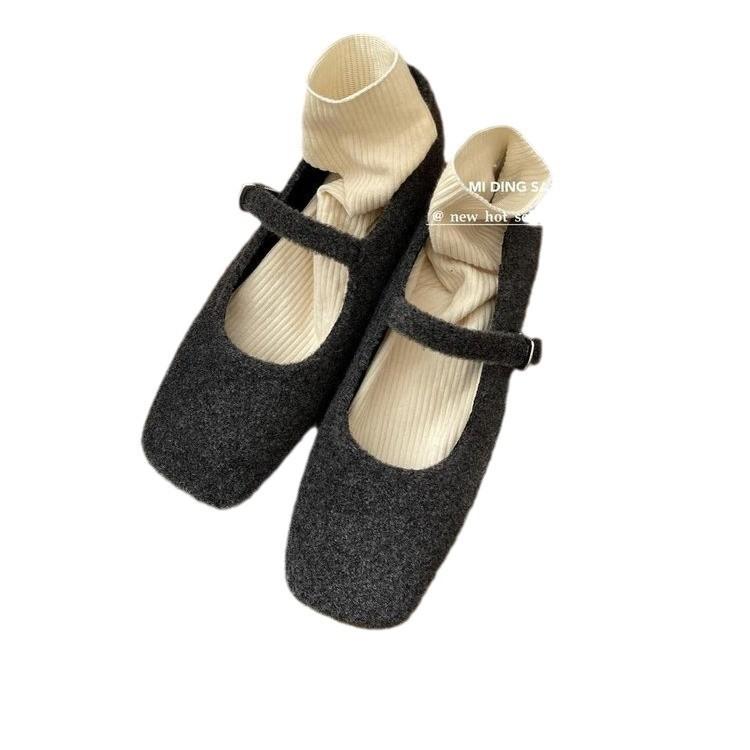 Высококачественные пушистые туфли в зарубежном стиле для верхней женской одежды, новинка 2025 года на осень и зиму, французские ретро-темпераментные туфли Мэри Джейн на плоской подошве