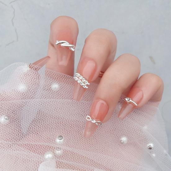 20 шт. Украшения для ногтей Изысканная форма Потрясающий визуальный эффект Случайный стиль Стильный 3D сверкающий художественный декор Инструменты для маникюра своими руками Подарок на день рождения