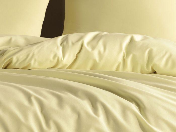 Parure de lit - UNI - Jaune - 140x200 - 1 housse de couette - 1 taie d'oreiller