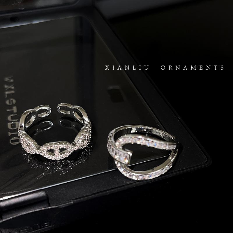 Тренд Хай-Энд 2025: Женское стильное кольцо на палец с цирконом в виде пятачка