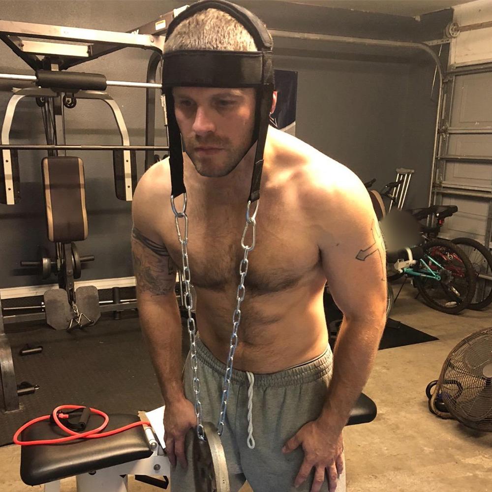 Регулируемый шейный ремень для тренировки шеи с широким мягким ремнем