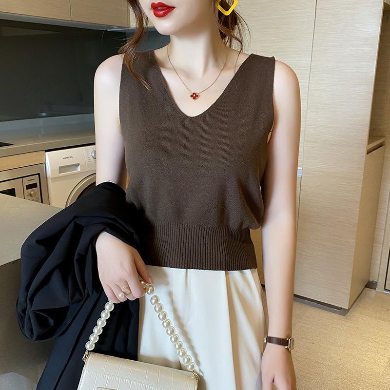 V-образный вырез Ice Silk Knit Small Camisole Женская летняя новинка Внутри базы, чтобы носить сексуальный топ Spice Girl