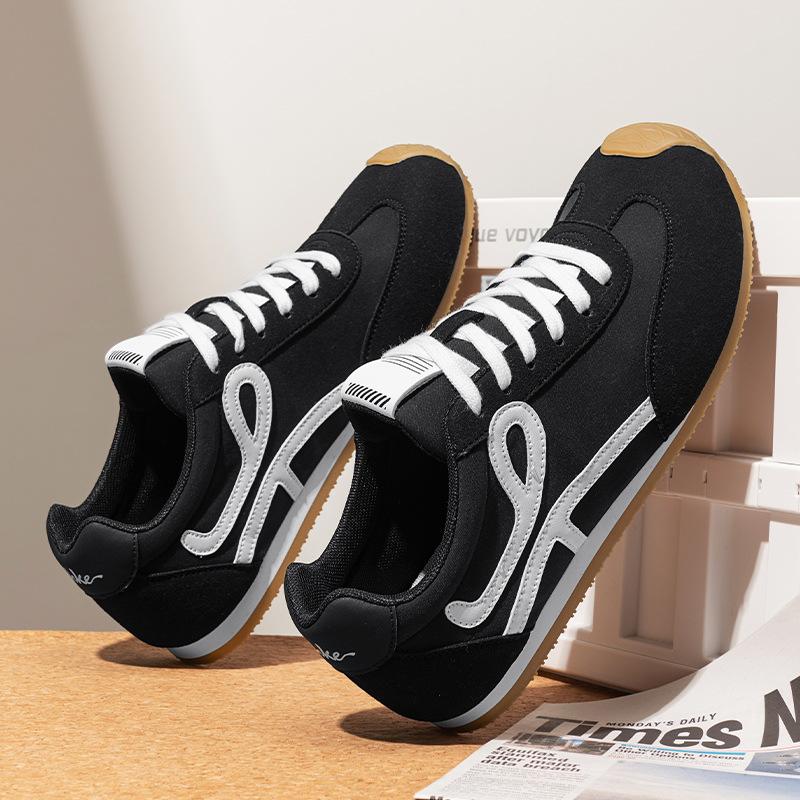 Men's Shoes Can Be Worn In All Seasons, New Trendy Round Head Versatile Breathable Lace-up Thick-soled German Training Casual Color Matching Comf