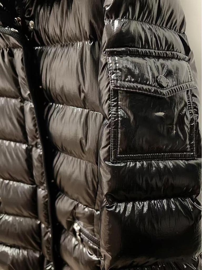 Женский блестящий пуховик с капюшоном 2025 - Приталенный, Плотный и Теплый