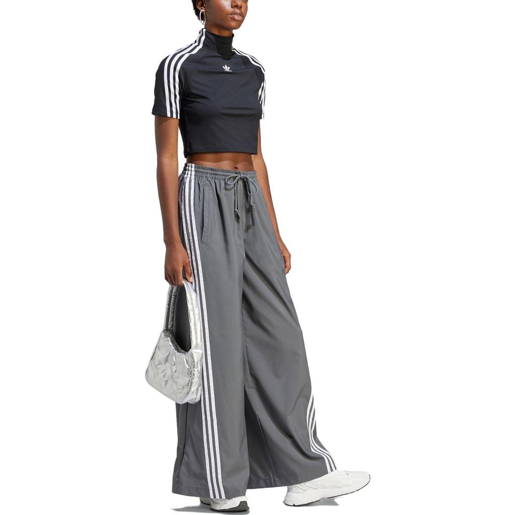 Adidas Originals Trefoil Embroidered Logo Crop Turtleneck T-Shirt Women Tops Black IV9323