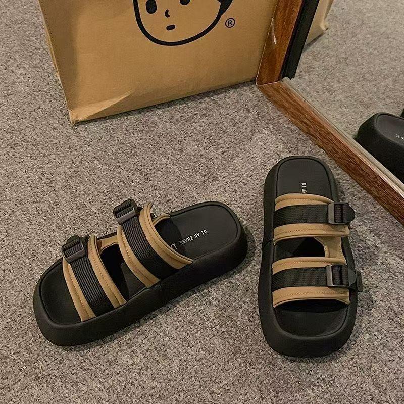 Ношение корейской версии модных туфель-маффинов с круглым носком, шлепанцев на мягкой подошве с открытым носком, летней платформенной женской пляжной обуви, популярной в интернете