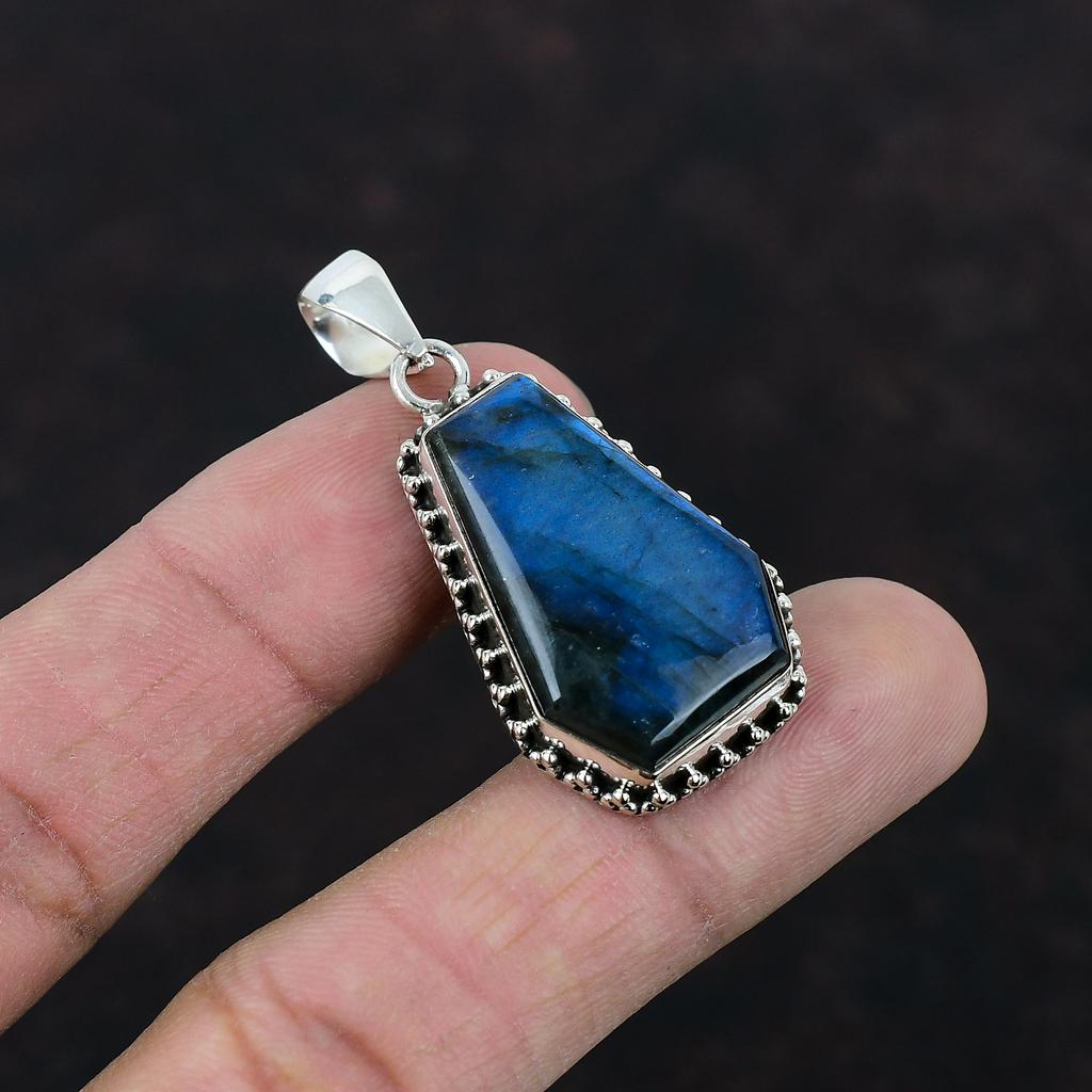 Labradorite Pendant Gemstone Handmade Pendant 925 Sterling Silver Pendant Designer Jewelry Engagement Gifts Brand New Pendant Dainty Pendant