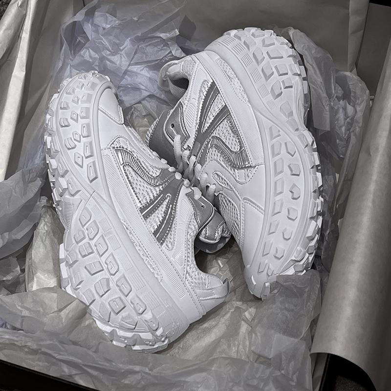 Модные кожаные толстые массивные кроссовки для папы, роскошные женские и женские прогулочные туфли на шинах, повседневная обувь 2024 года, дизайнерская вулканизированная брендовая женская обувь