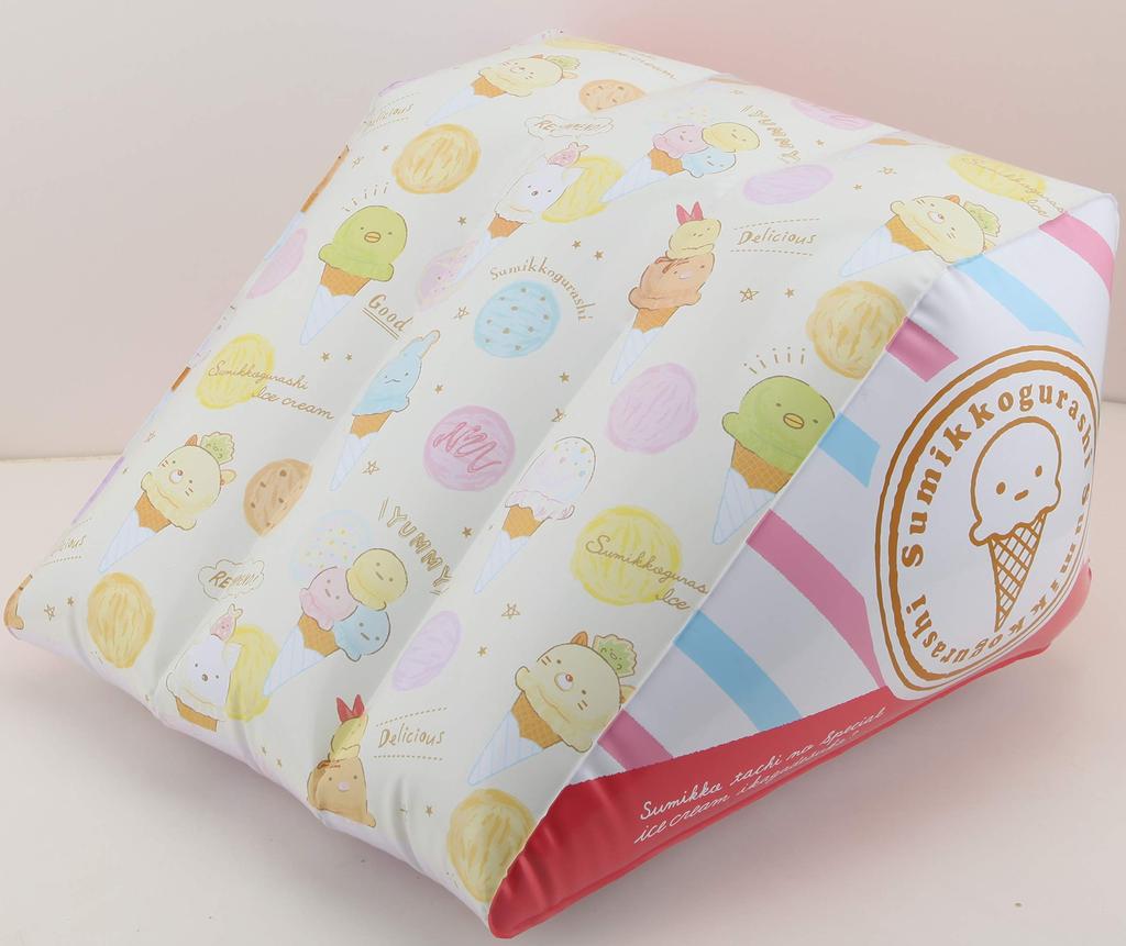 Вы можете играть с Сумиккогураси, пользуясь туалетом.