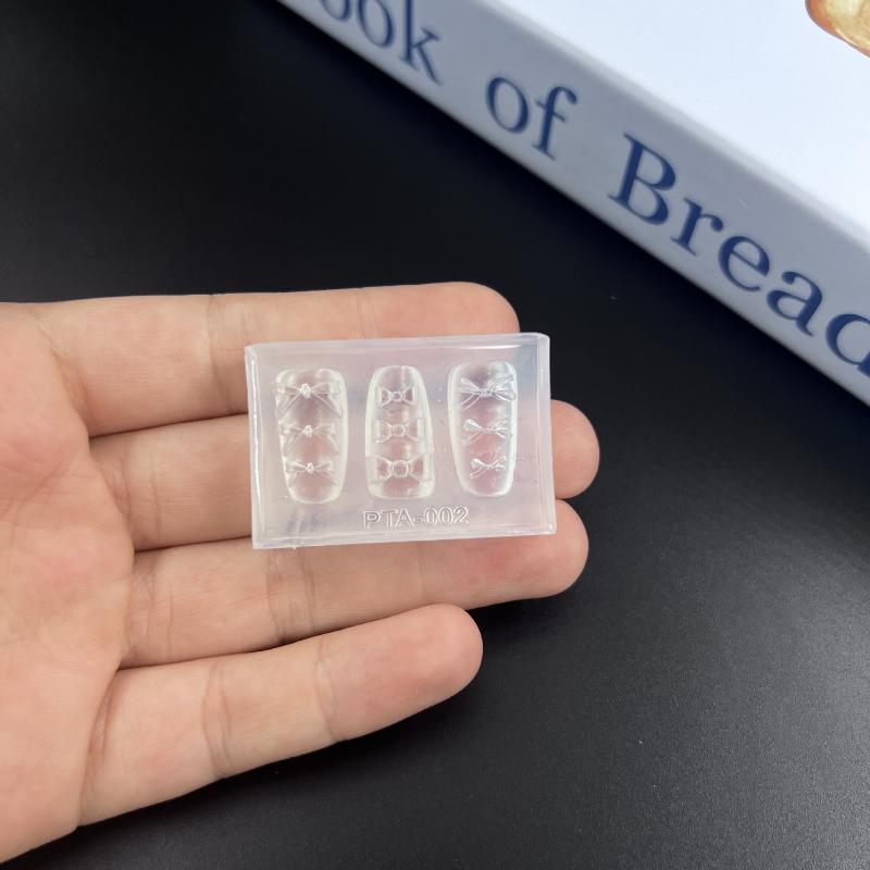 1Pc Cream Bow Bear 3D Silicone Nail Mold DIY Nail Art Decoration Flower Transparent Nail Template Manicure Design Tool