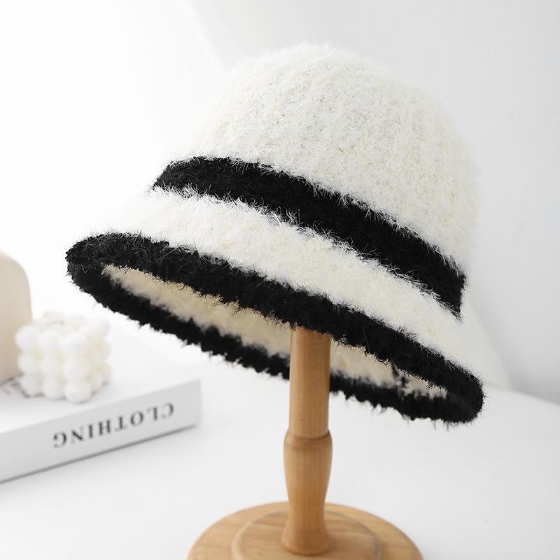Осень и Зима Вязаная Теплая Защита Ушей Женская Простая Панама Защищающая от Холода Плюшевая Шапка