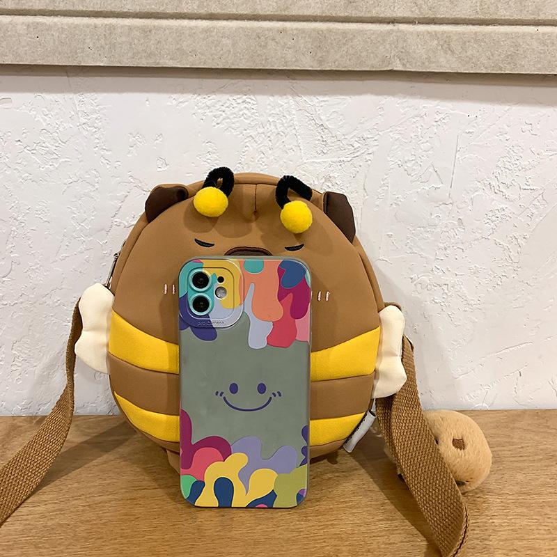 Милая маленькая пчелка капибара нейлоновая сумка через плечо для девочки студентки, легкая, универсальная, мультяшная, маленькая круглая сумка