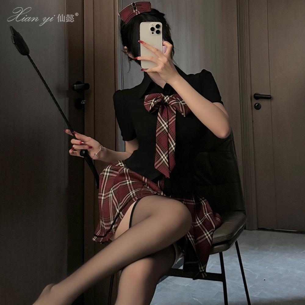 Xianyi Эротическое нижнее белье Чистая похоть Облегающее Соблазнение Студенческая одежда Ночной клуб Острый стиль Страсть Сексуальный Комплект униформы 569