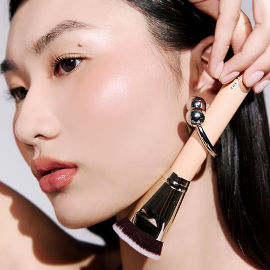 Кисть для нанесения основы под макияж Tool Lab 101S Multitasker Mini