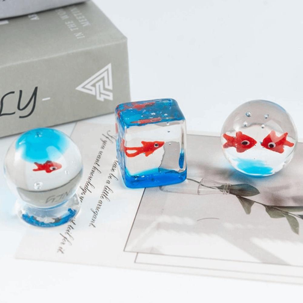 Creative Mini Glass Fish Tank Cute Mini Pocket Fish Statue Aquarium Decoration Home Ornament