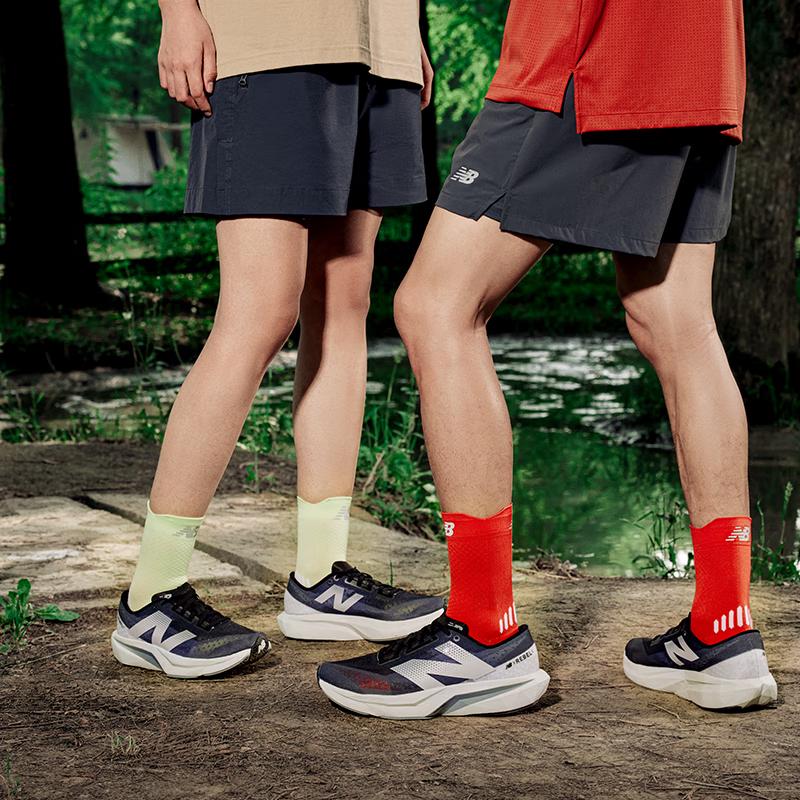 New Balance Мужские кроссовки для скоростных тренировок и бега FuelCell Rebel v4